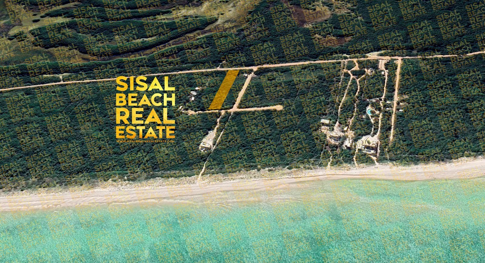 Terreno en venta en Sisal 22x102m (2,186m²) $4,200,000.°° MXN segunda fila